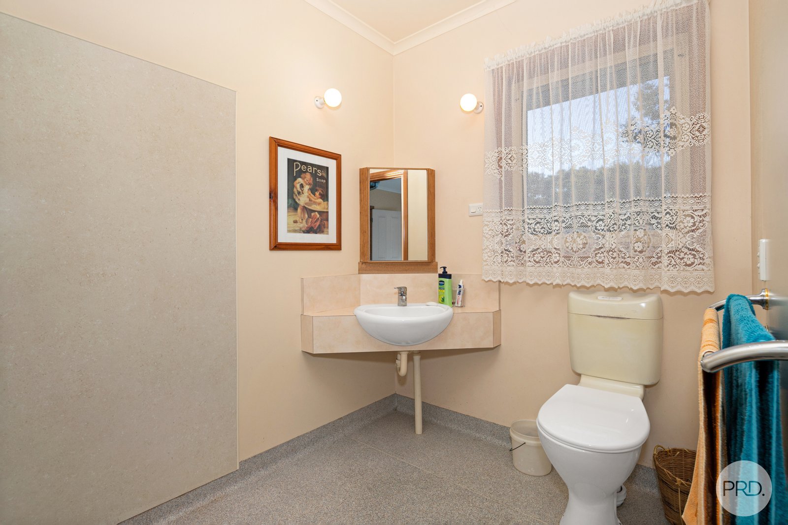 7 Acacia Court LINTON 9