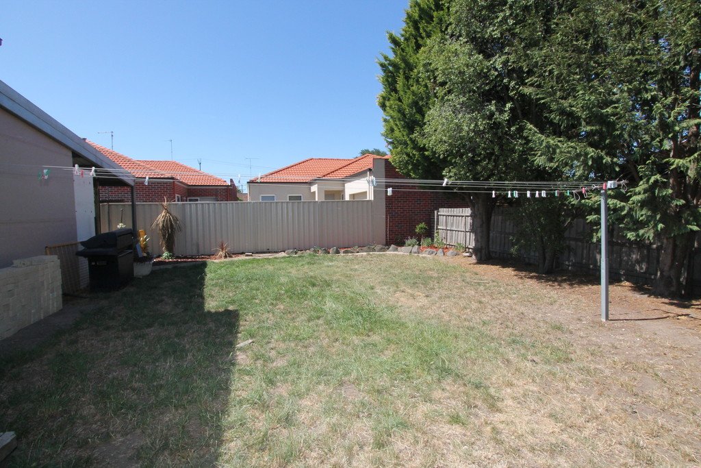 7 Adair Street REDAN 15