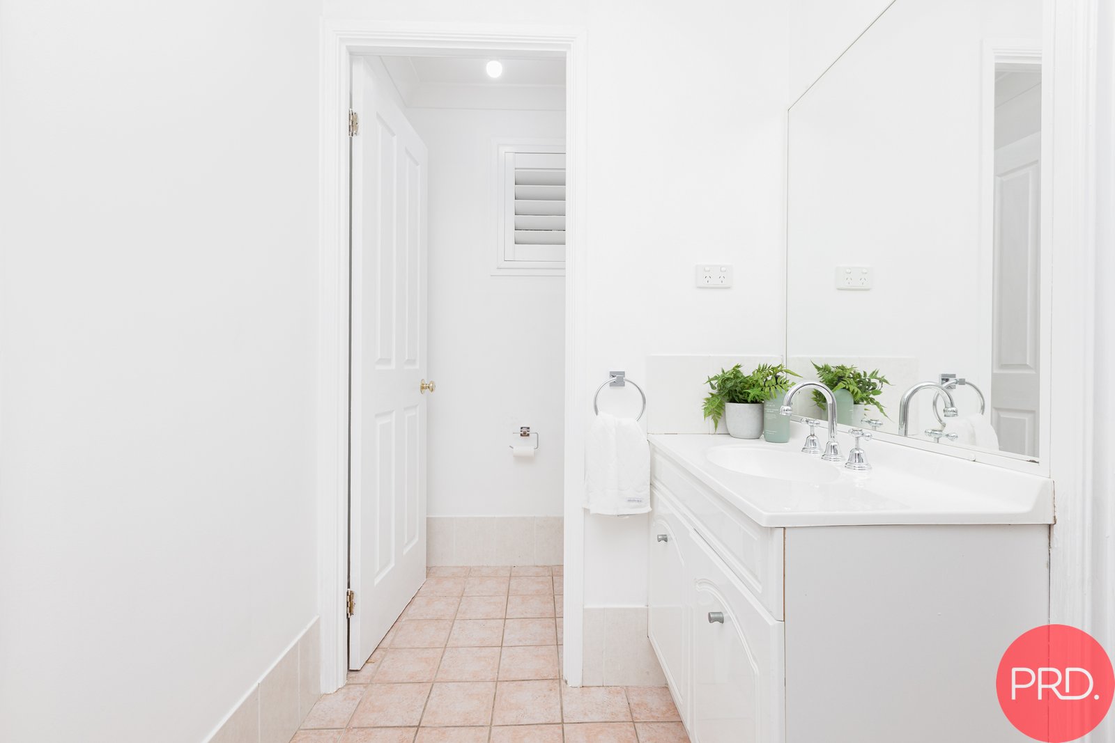 7 Adelong Close RUTHERFORD 14