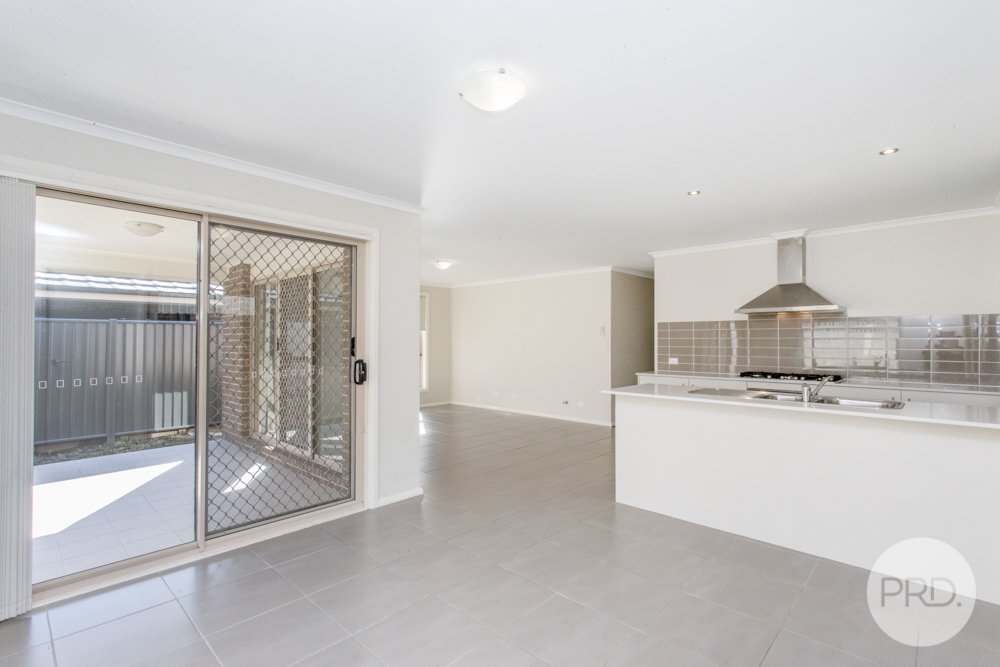 7 Admiral Avenue JORDAN SPRINGS 6