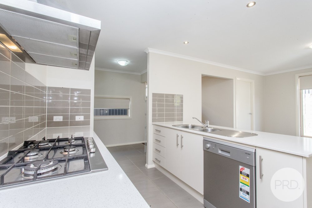 7 Admiral Avenue Jordan Springs 3