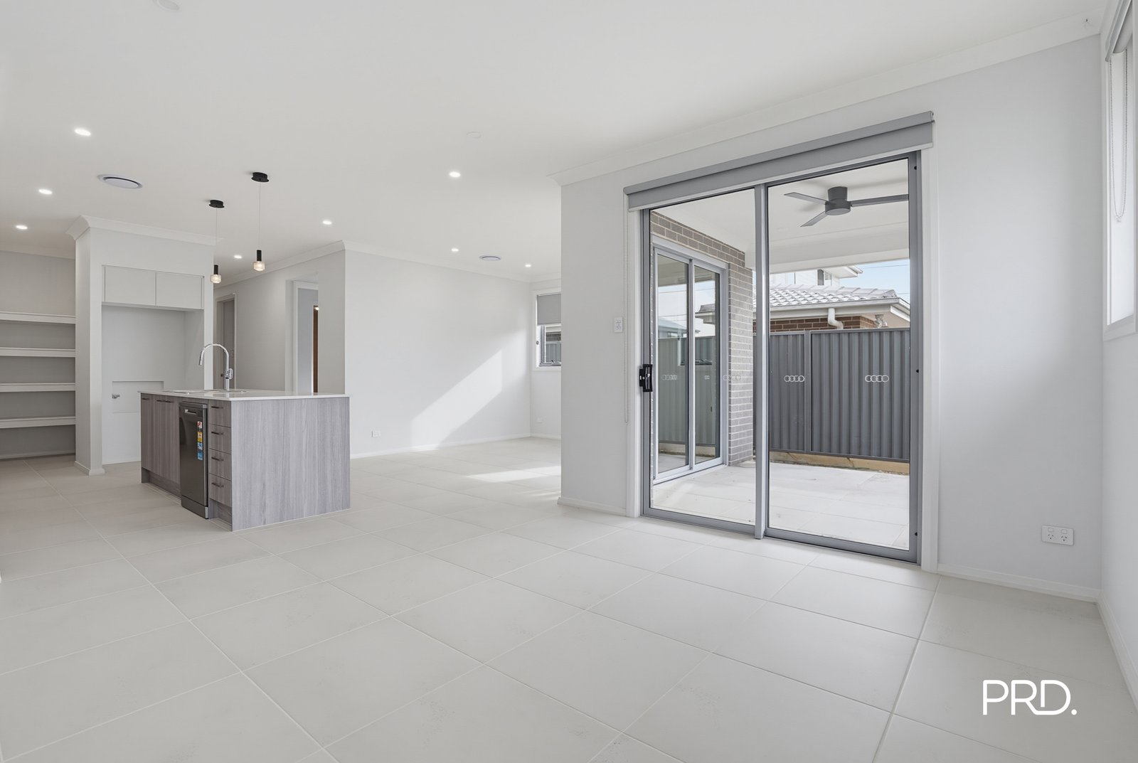 7 Albert St  Oran Park 3