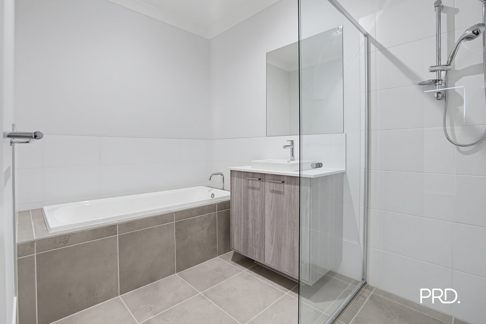 7 Albert St  Oran Park 7