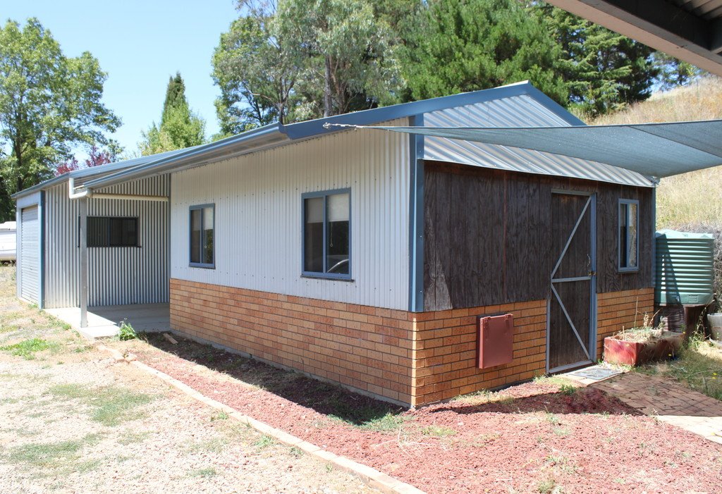 7 Albury St  TUMBARUMBA 8