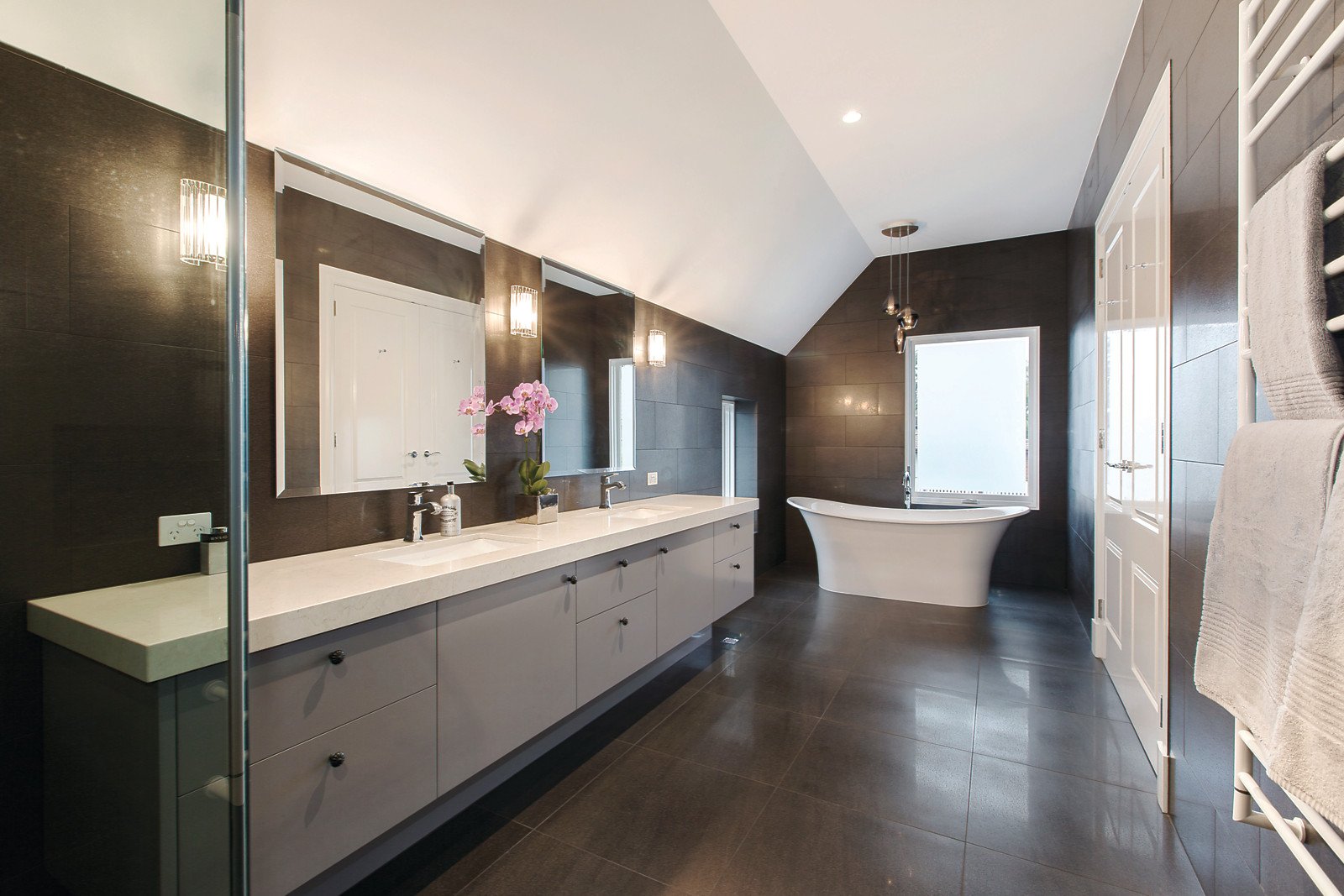 7 Alexandra Avenue, Canterbury, VIC