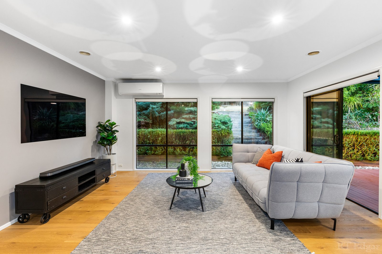 Real Estate and Property in 7 Aloha Gardens, Templestowe, VIC