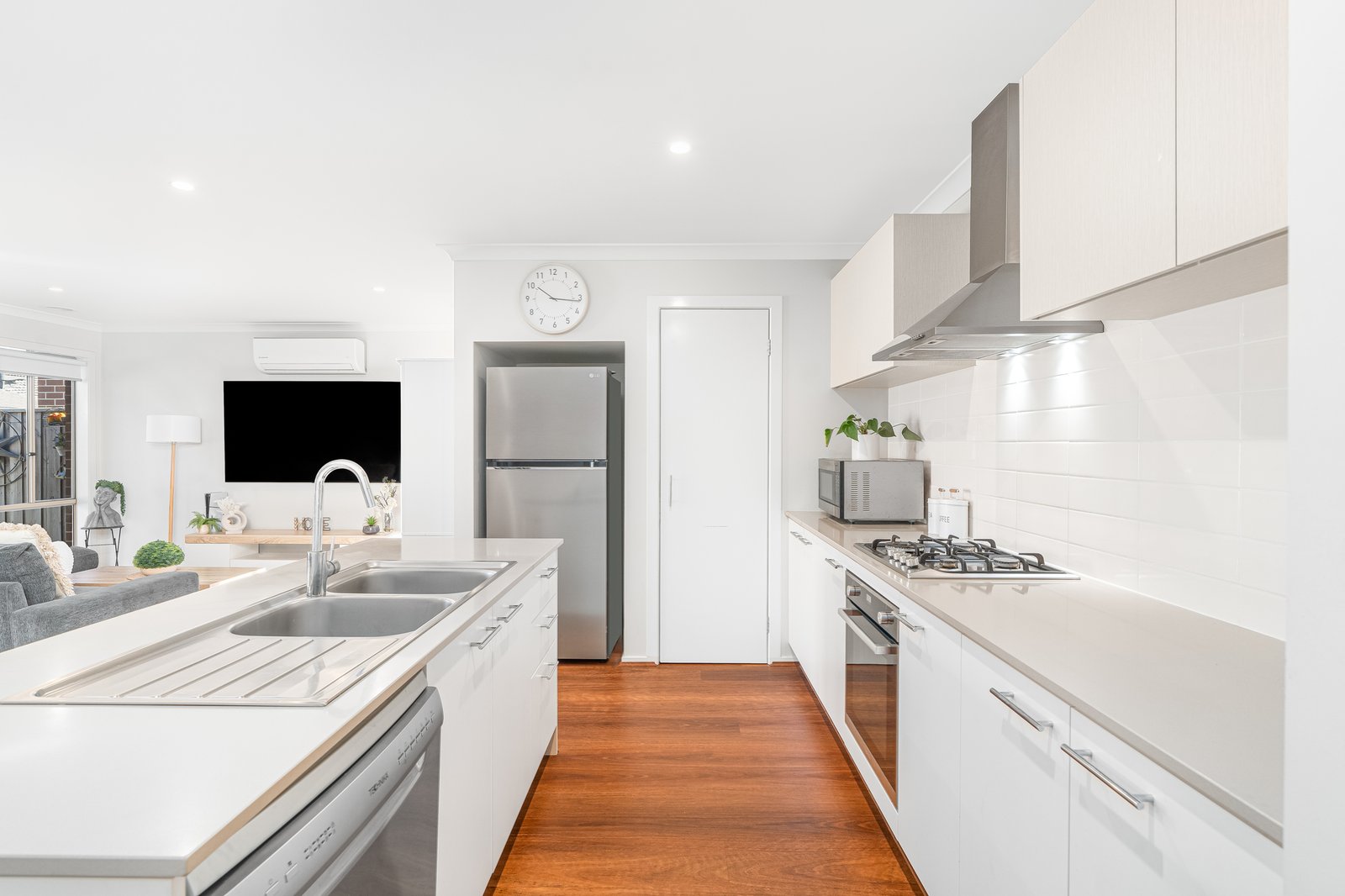Gallery: 7 Alpina Avenue