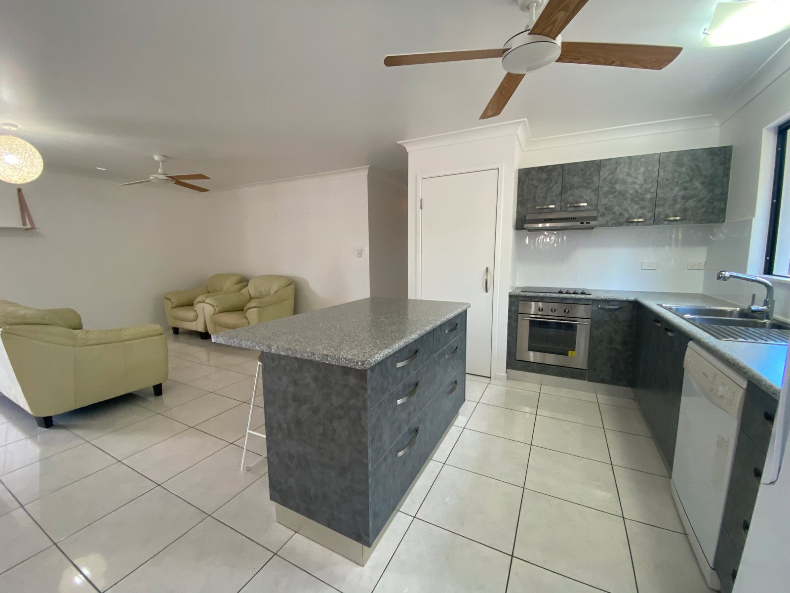 7 Amarula Place CANNONVALE 5