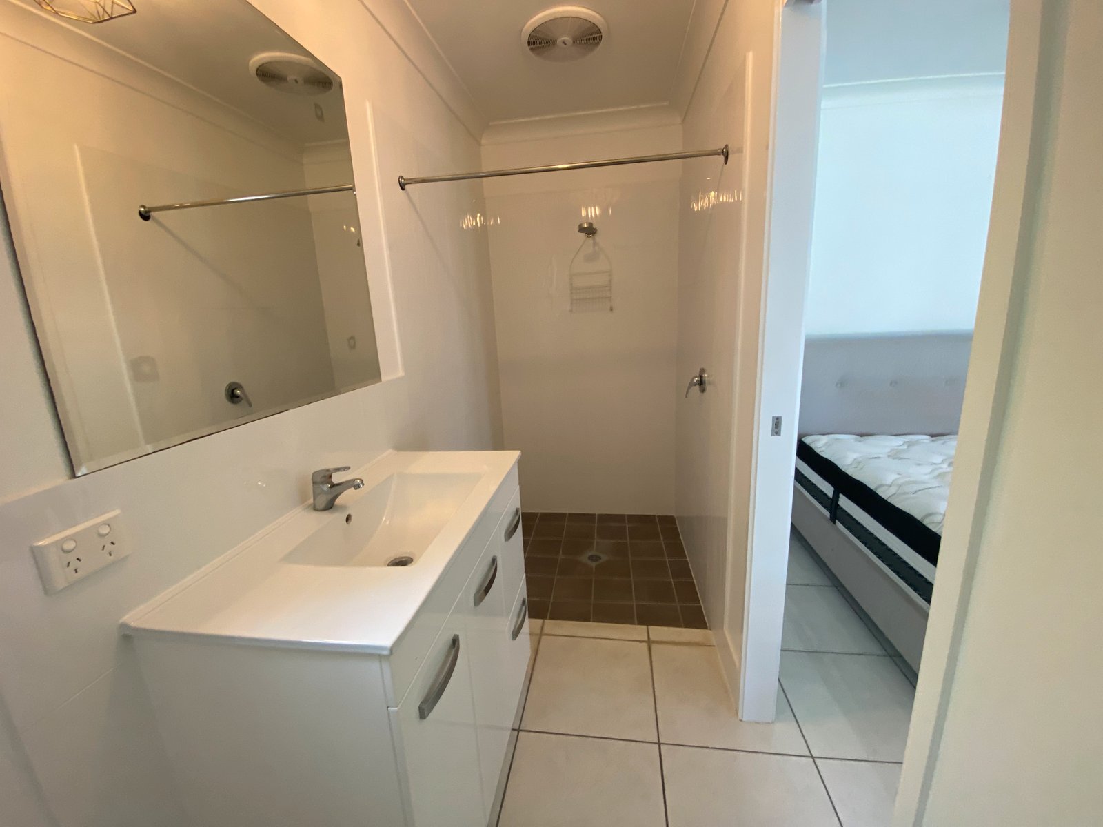 7 Amarula Place CANNONVALE 7