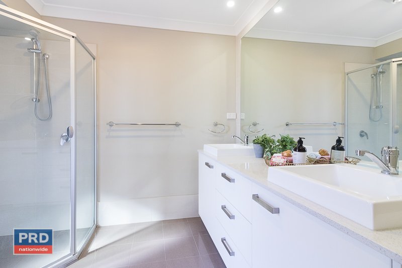 7 Angus Place BUNGENDORE 8