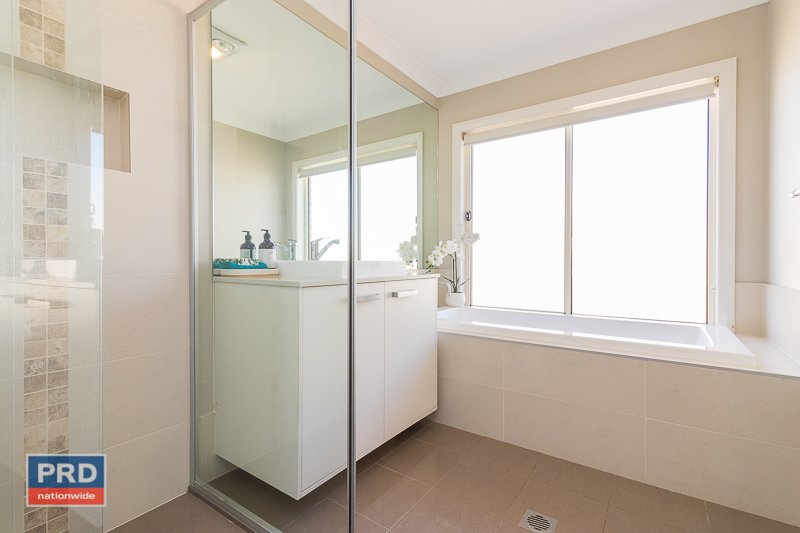 7 Angus Place BUNGENDORE 12