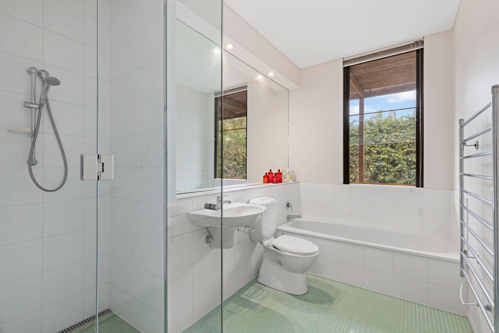 Real Estate and Property in 7 Araluen Court, Barwon Heads, VIC