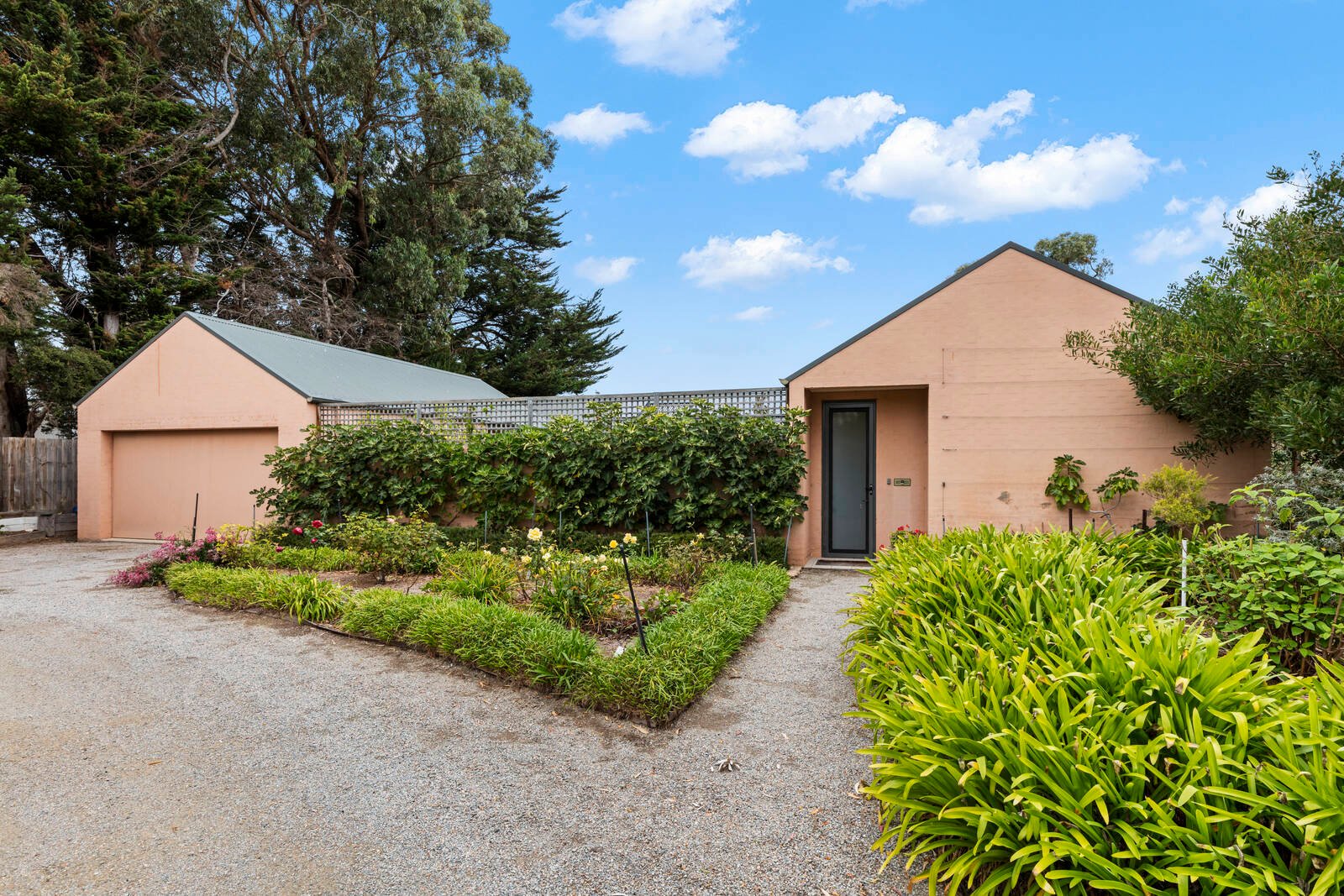 Real Estate and Property in 7 Araluen Court, Barwon Heads, VIC
