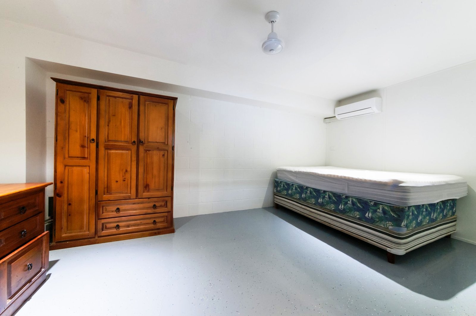 7 Armada Crescent JUBILEE POCKET 7