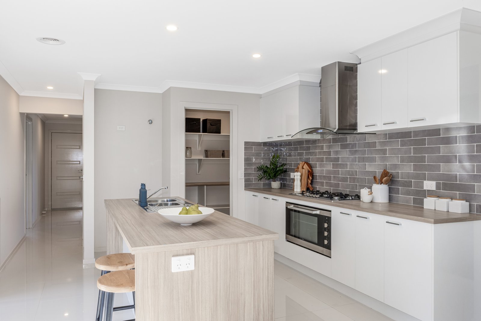 Real Estate and Property in 7 Armstrong Court, Kyneton, VIC