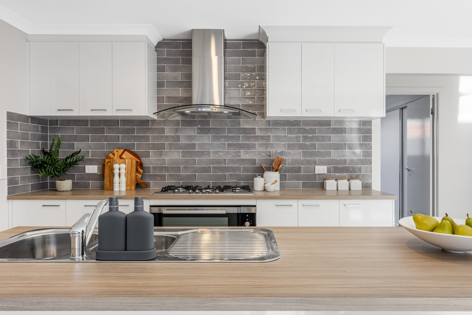 Real Estate and Property in 7 Armstrong Court, Kyneton, VIC