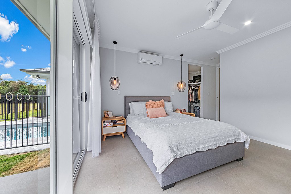 7 Arnold Court CANNONVALE 13