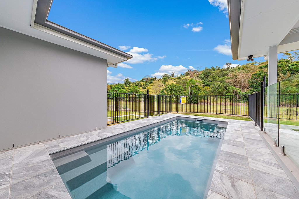 7 Arnold Court CANNONVALE 20