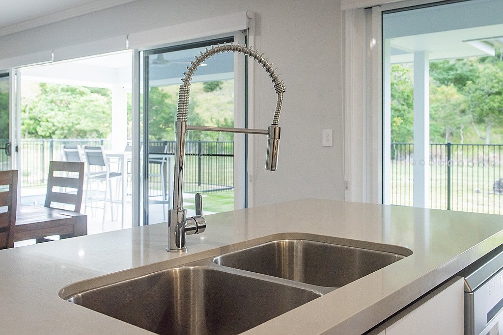 7 Arnold Court CANNONVALE 24