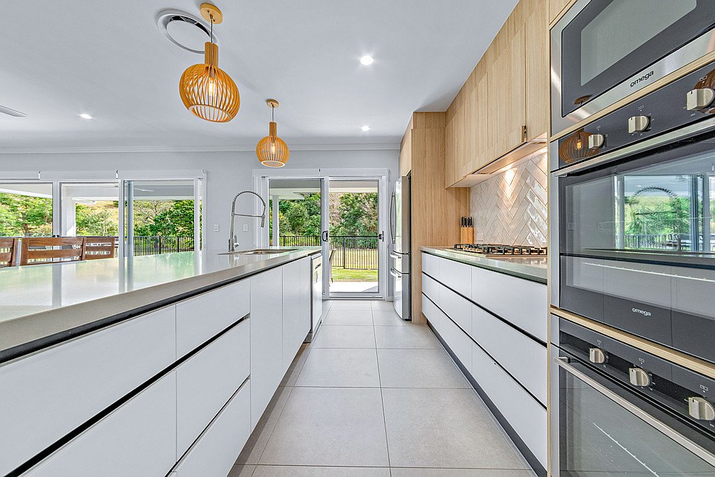 7 Arnold Court CANNONVALE 30