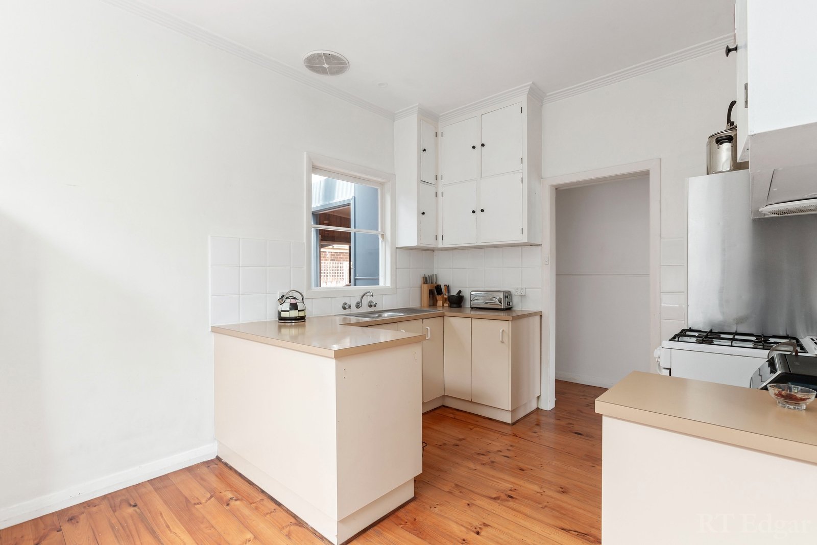 Real Estate and Property in 7 Ash Road, Leopold, VIC