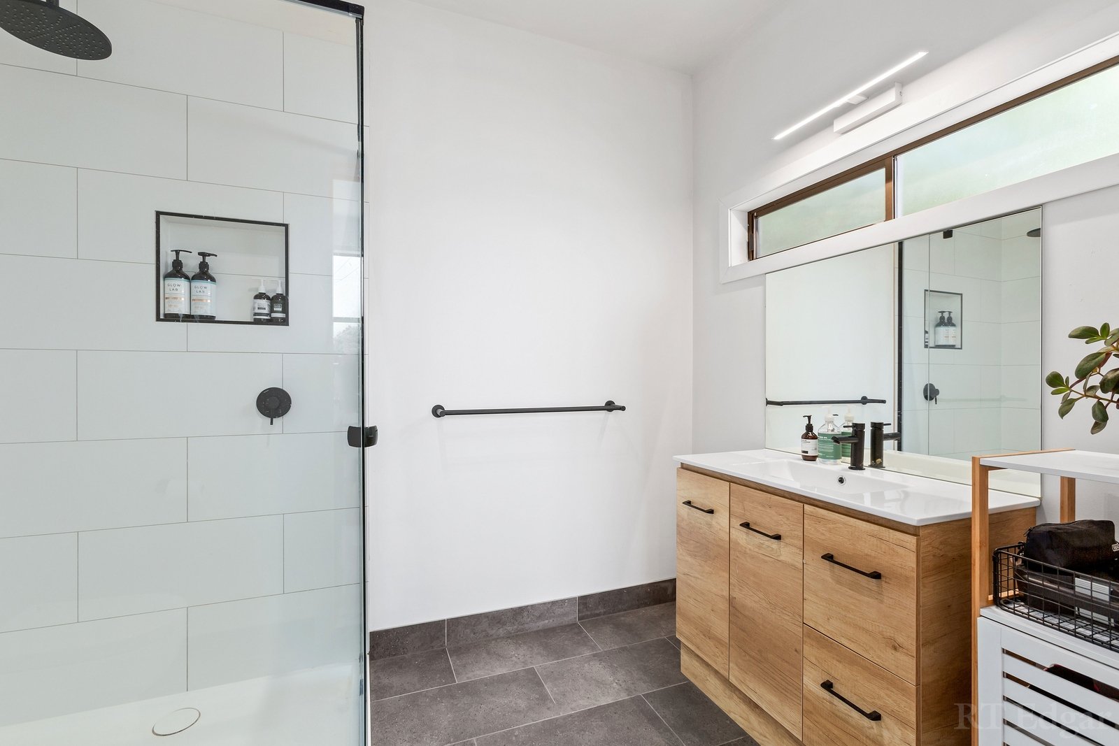 Real Estate and Property in 7 Ash Road, Leopold, VIC