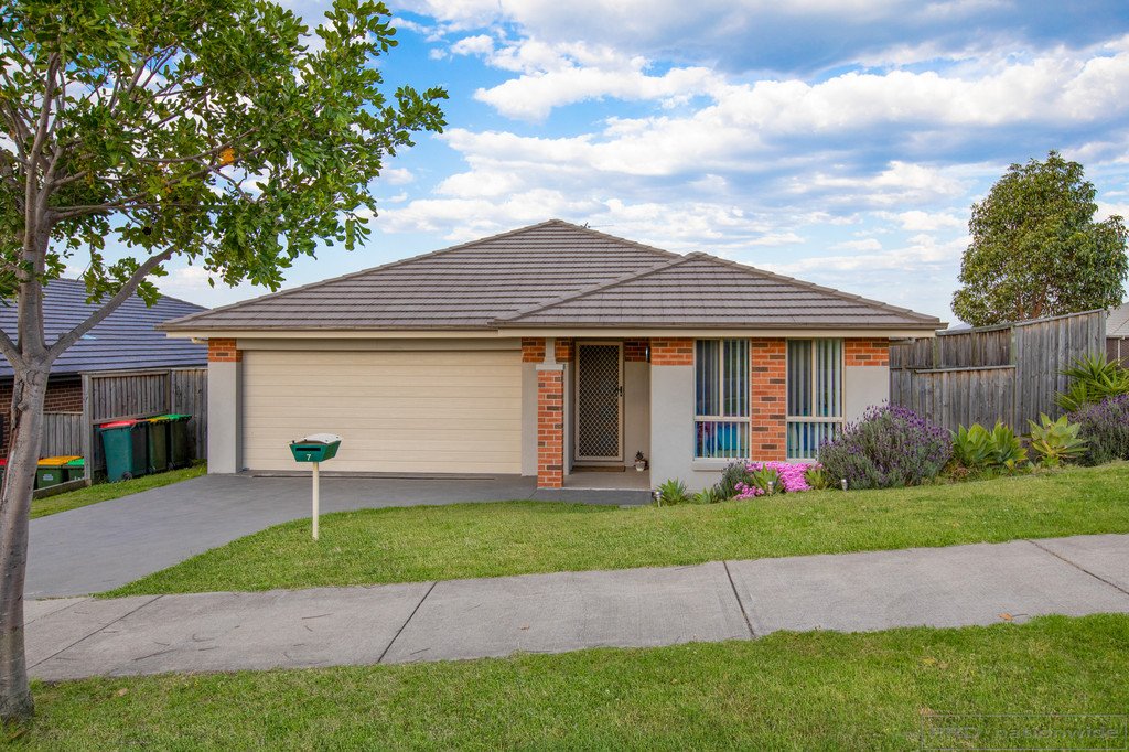7 Babbler Way ABERGLASSLYN 1