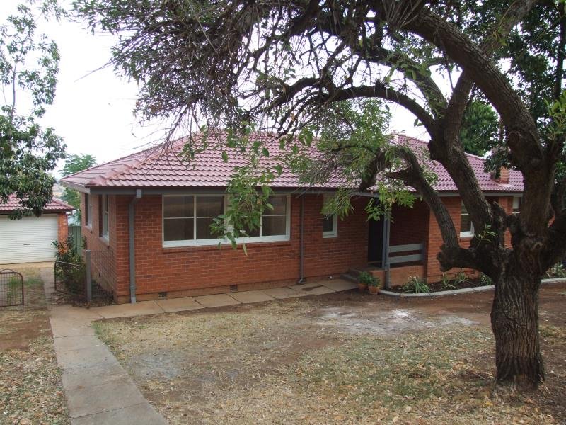 7 Bailey Avenue TAMWORTH 9