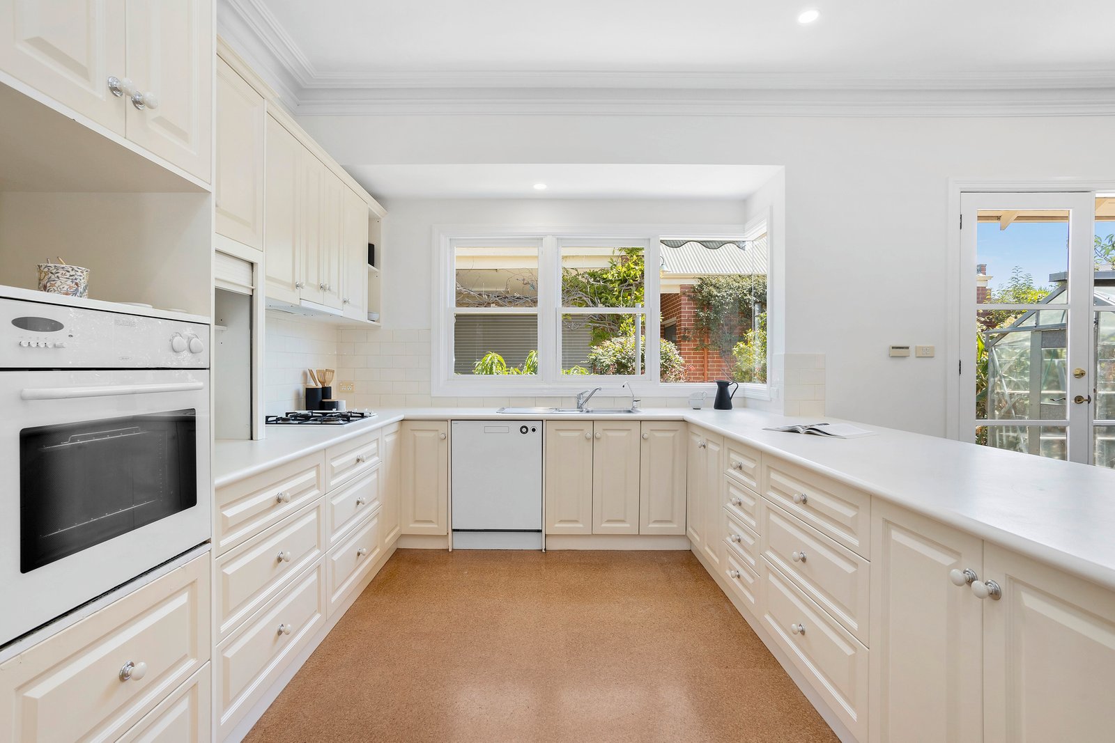Real Estate and Property in 7 Bambra Road, Caulfield North, VIC