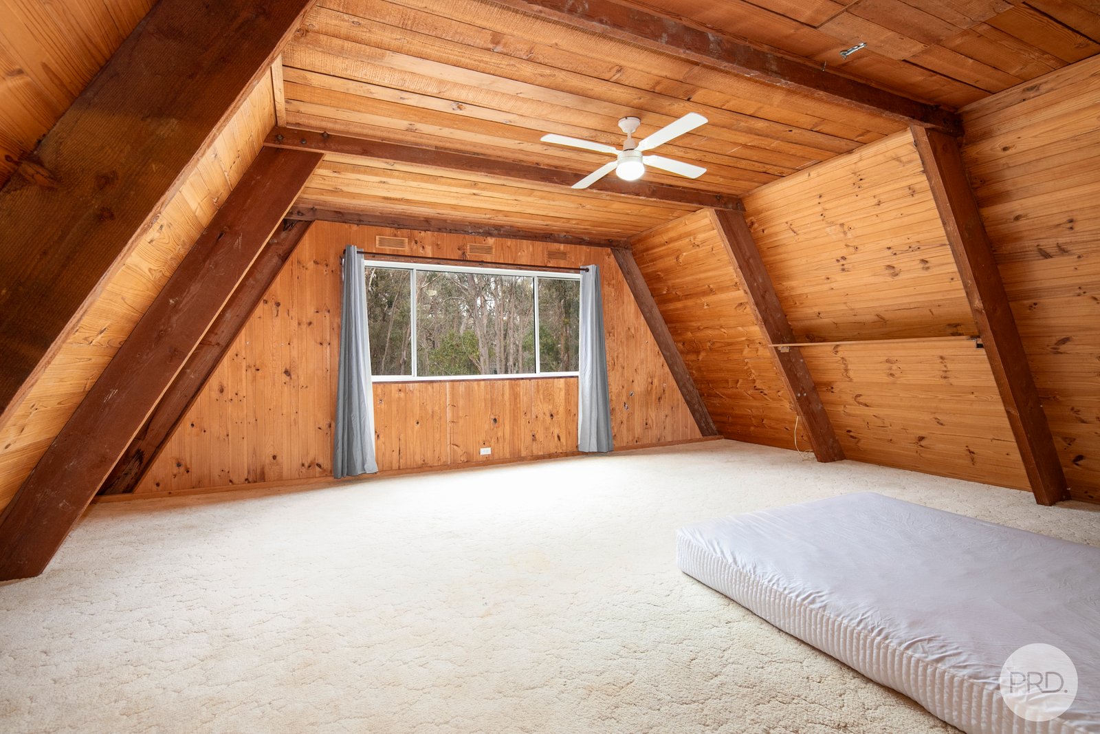 7 Barkers Lane ELAINE 11