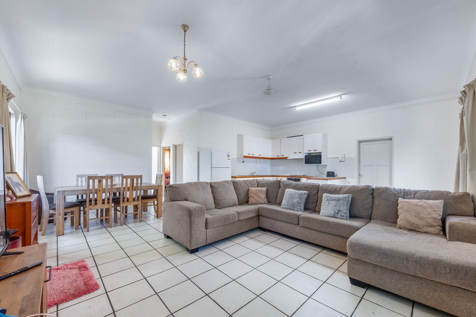 7 Barry St  PROSERPINE 4