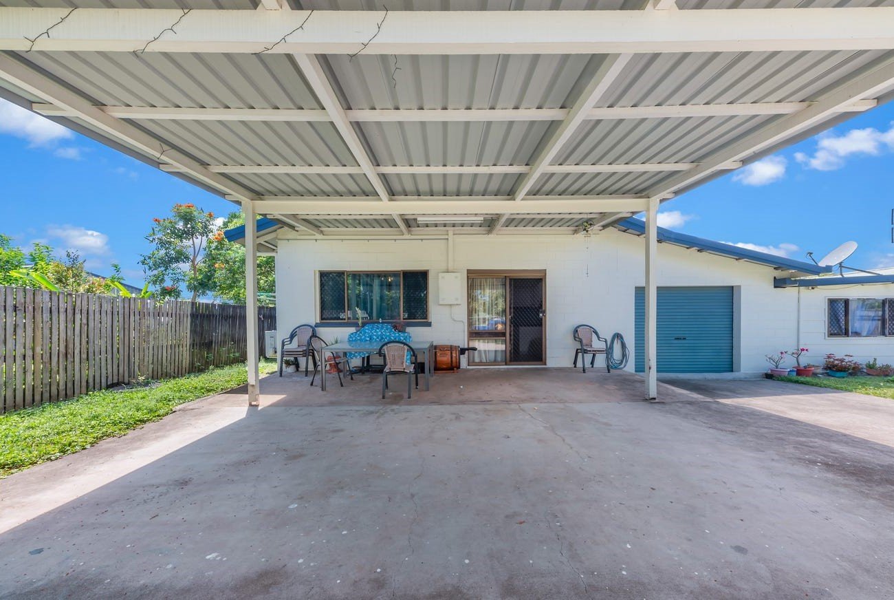 7 Barry St  PROSERPINE 9