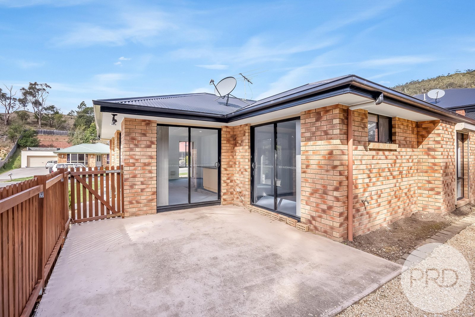 7 Bateman Court CLAREMONT 11