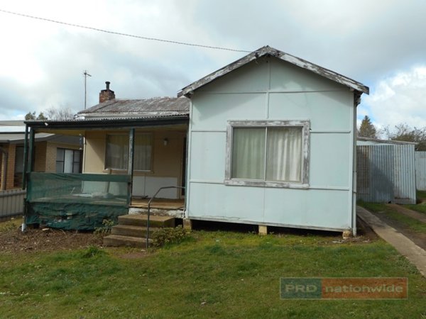7 Batlow Avenue BATLOW 1