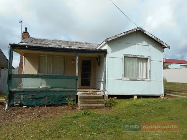 7 Batlow Avenue BATLOW 2