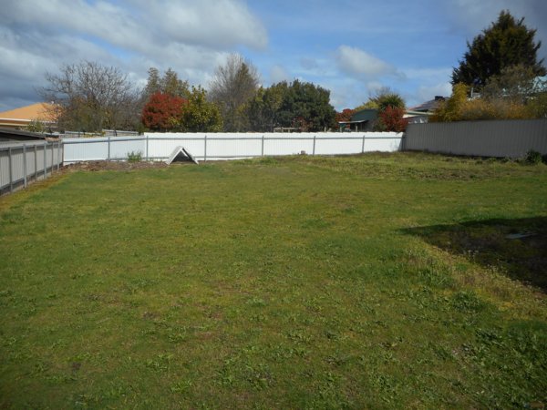 7 Batlow Avenue BATLOW 11