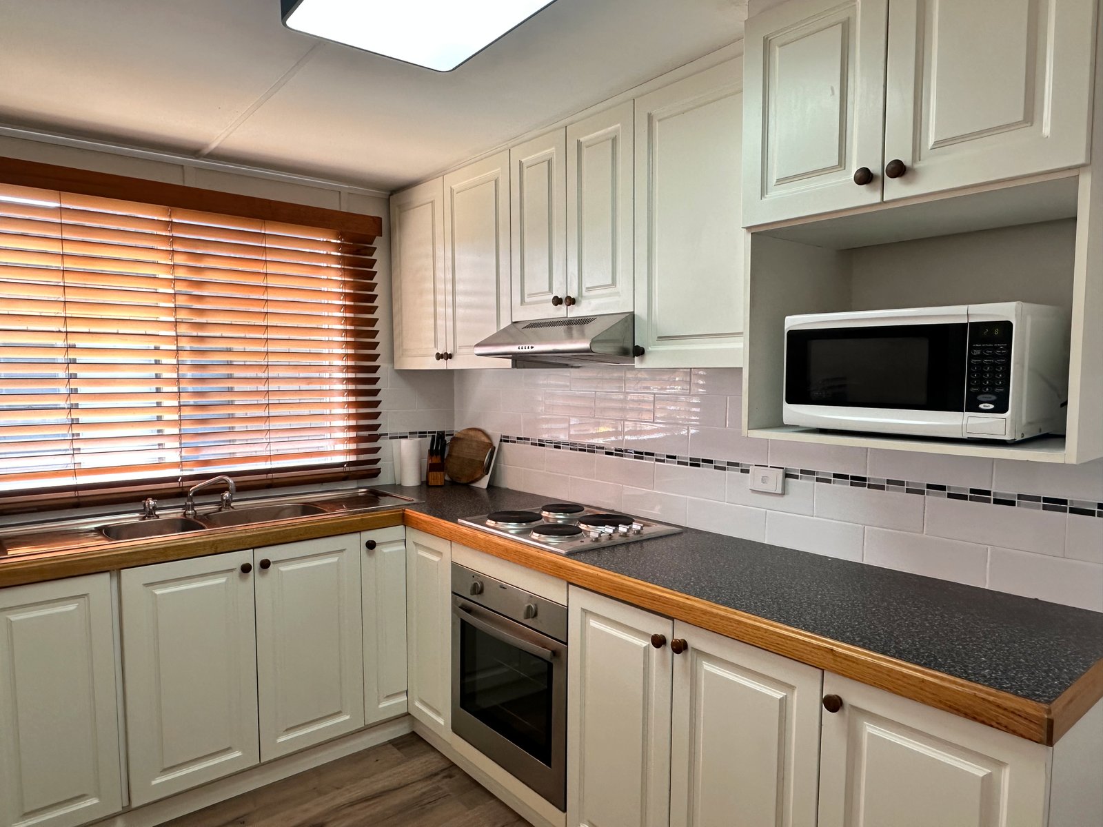 7 Batlow Avenue BATLOW 1