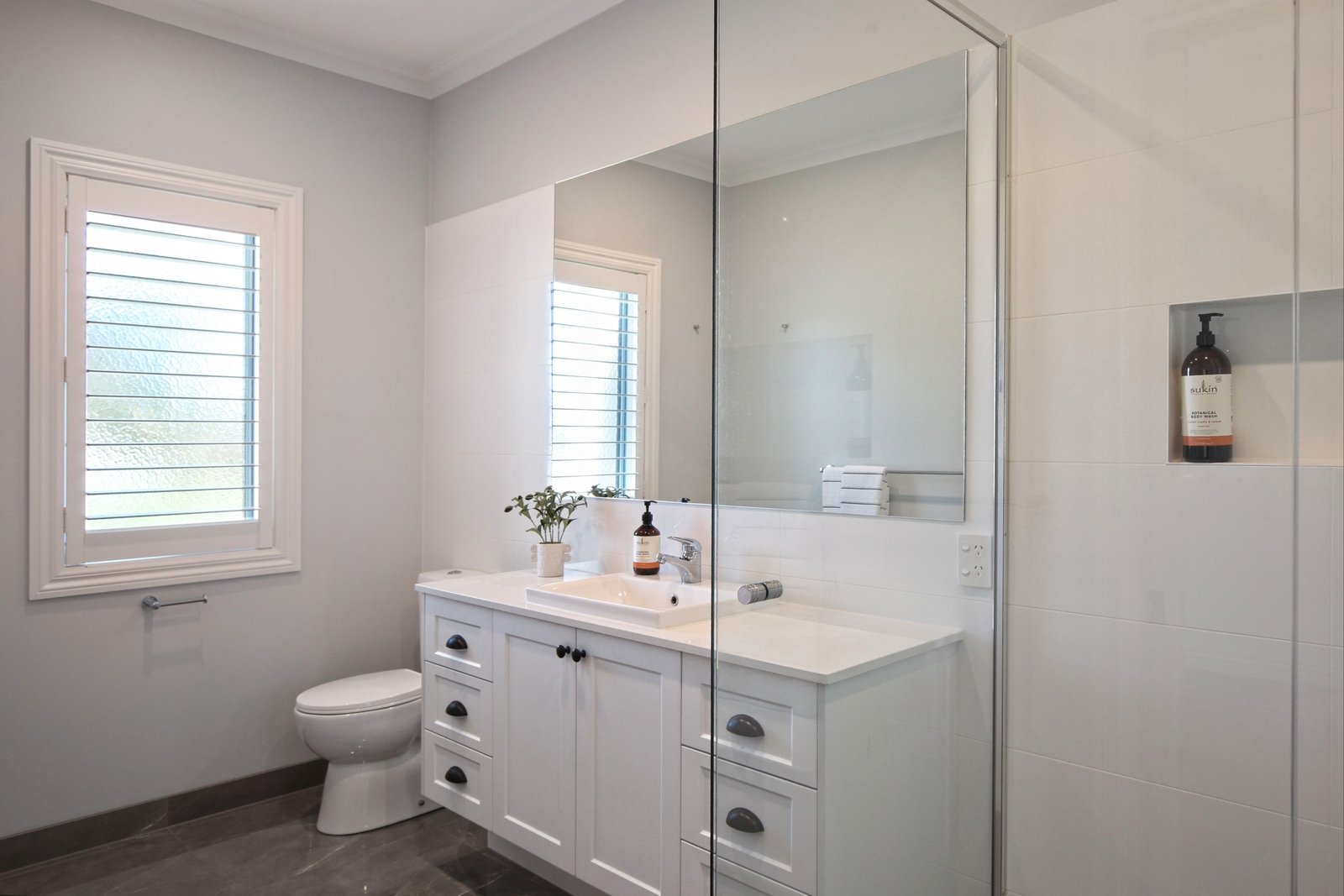 Real Estate and Property in 7 Beaumont Place, Woodend, VIC