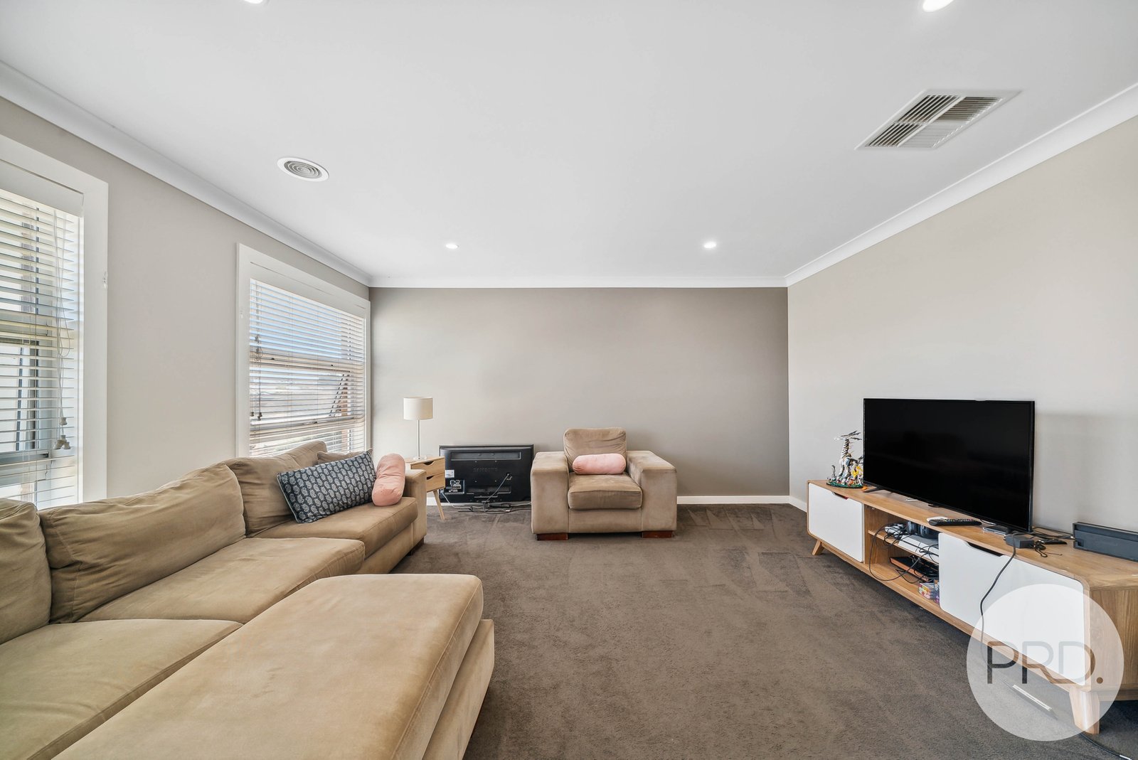 7 Beaurepaire Street BOOROOMA 2