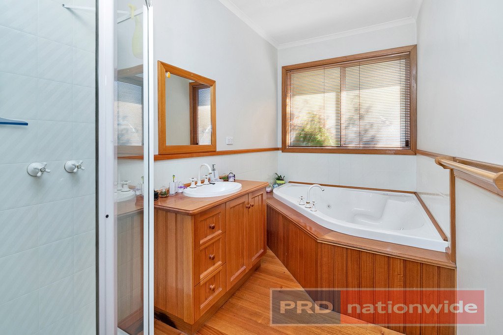 7 Beech Avenue WENDOUREE 3