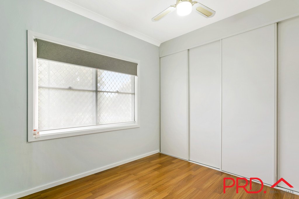 7 Begonia Street TAMWORTH 12
