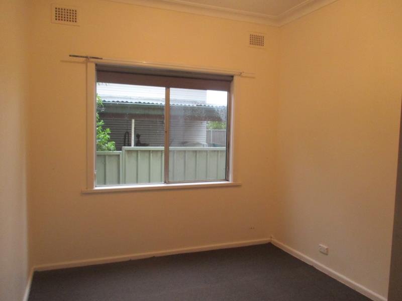 7 Bent Street TAMWORTH 5