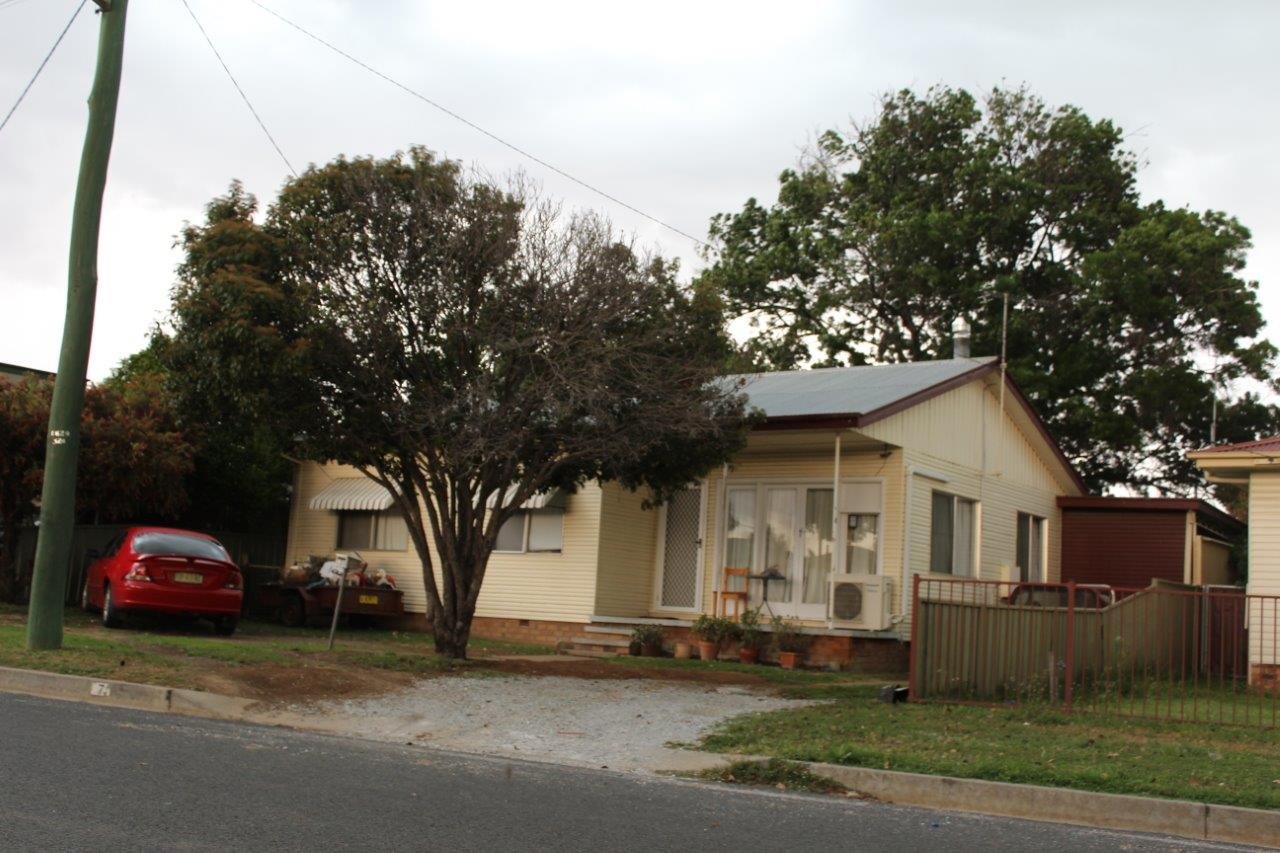 7 Bent Street TAMWORTH 1
