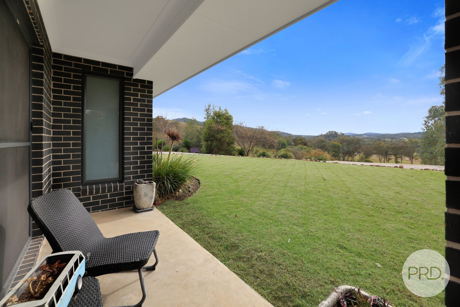 7 Bibil Close TAMWORTH 3