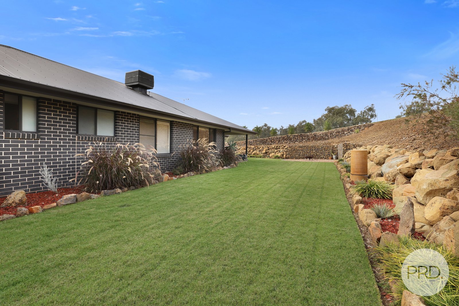 7 Bibil Close TAMWORTH 27