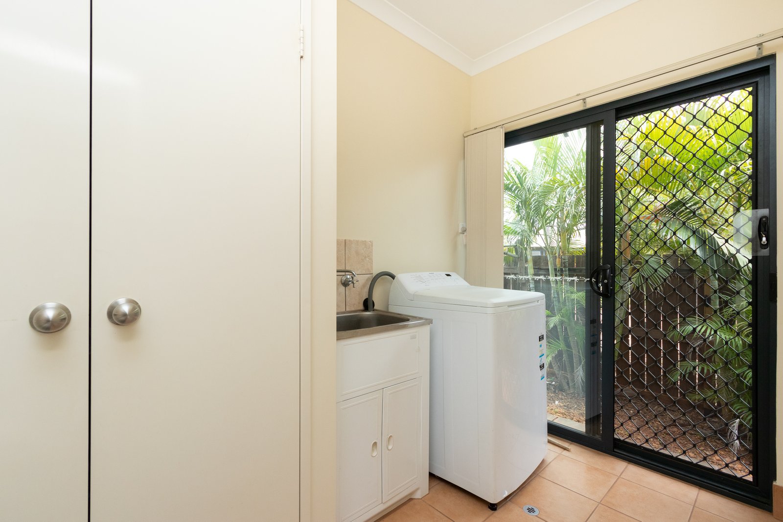 7 Biny Lane CABLE BEACH 11