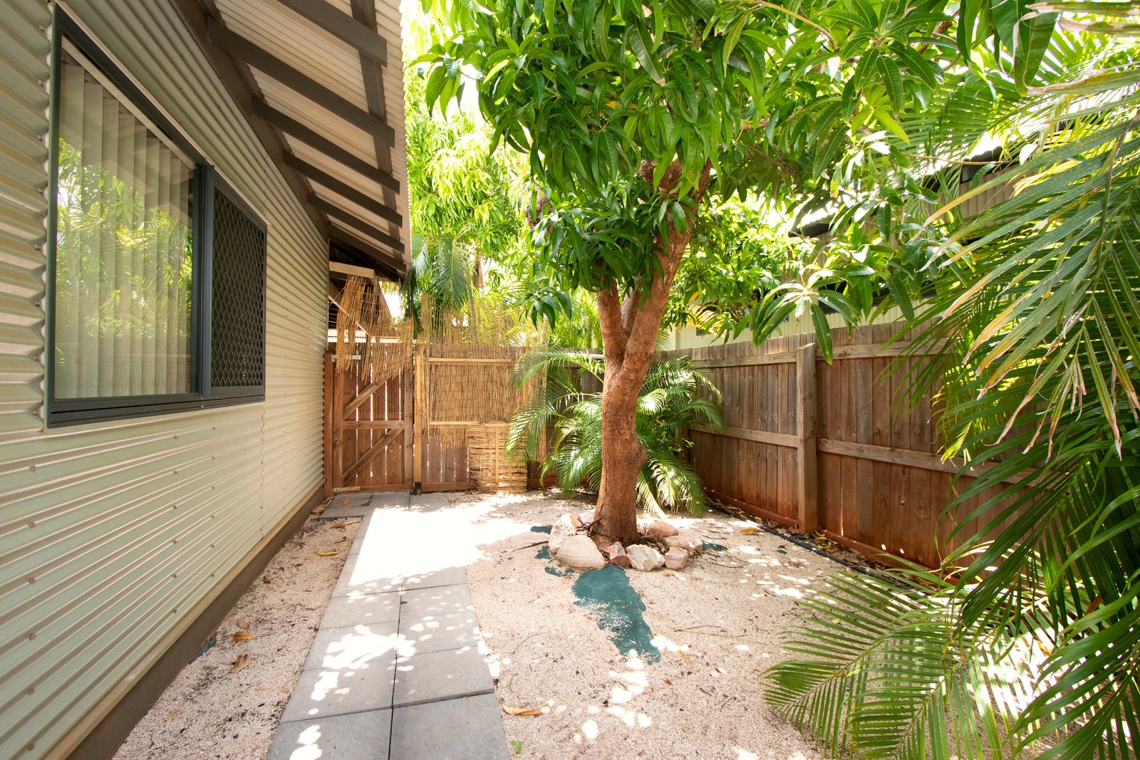 7 Biny Lane CABLE BEACH 25