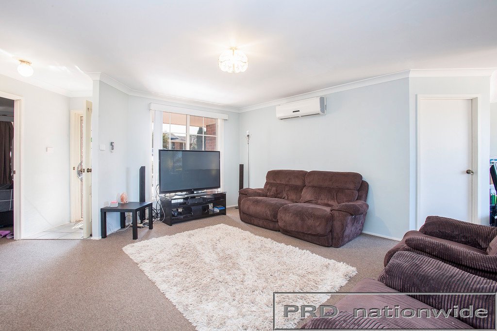 7 Birch Grove ABERGLASSLYN 6