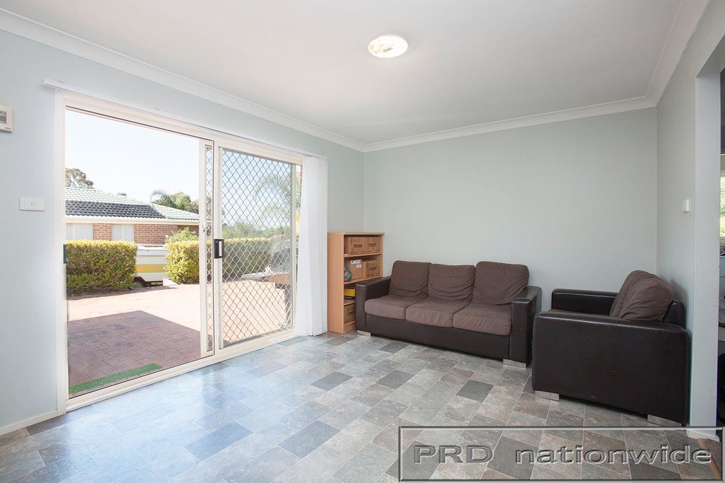 7 Birch Grove ABERGLASSLYN 9