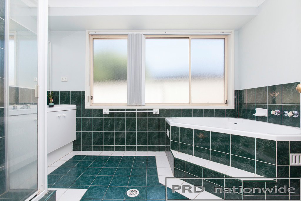 7 Birch Grove ABERGLASSLYN 13